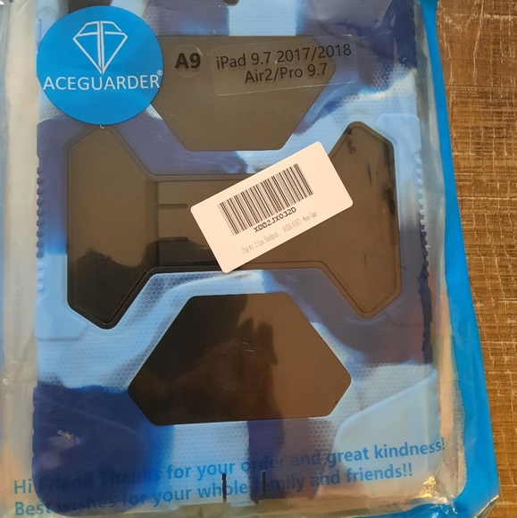 IPad case set - Picture 3 of 3